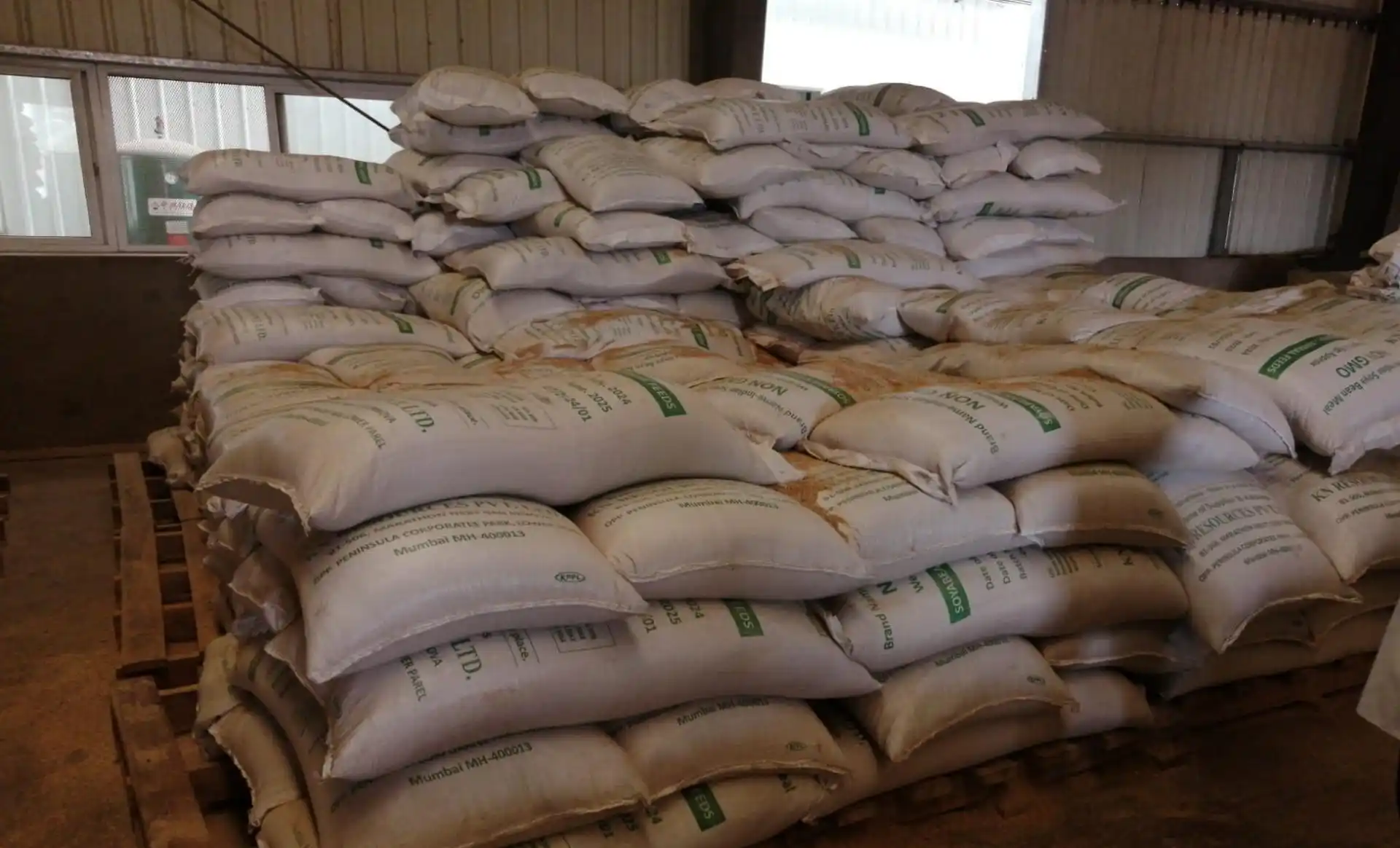 Cargo damage being inspected – Mercury Marine Services